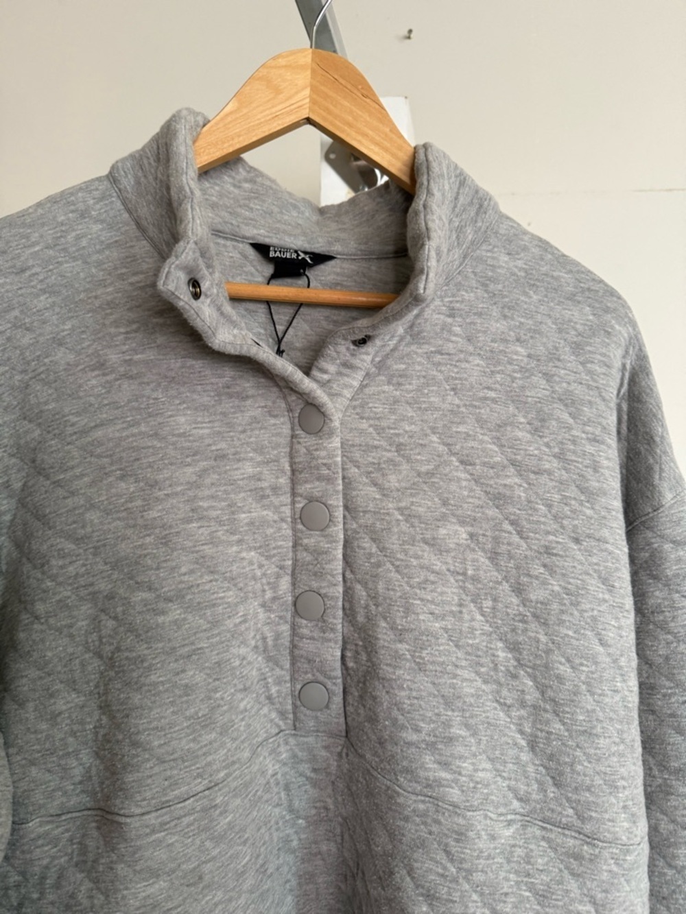 New Eddie Bauer Quilted Sweatshirt - Picture 5 of 10